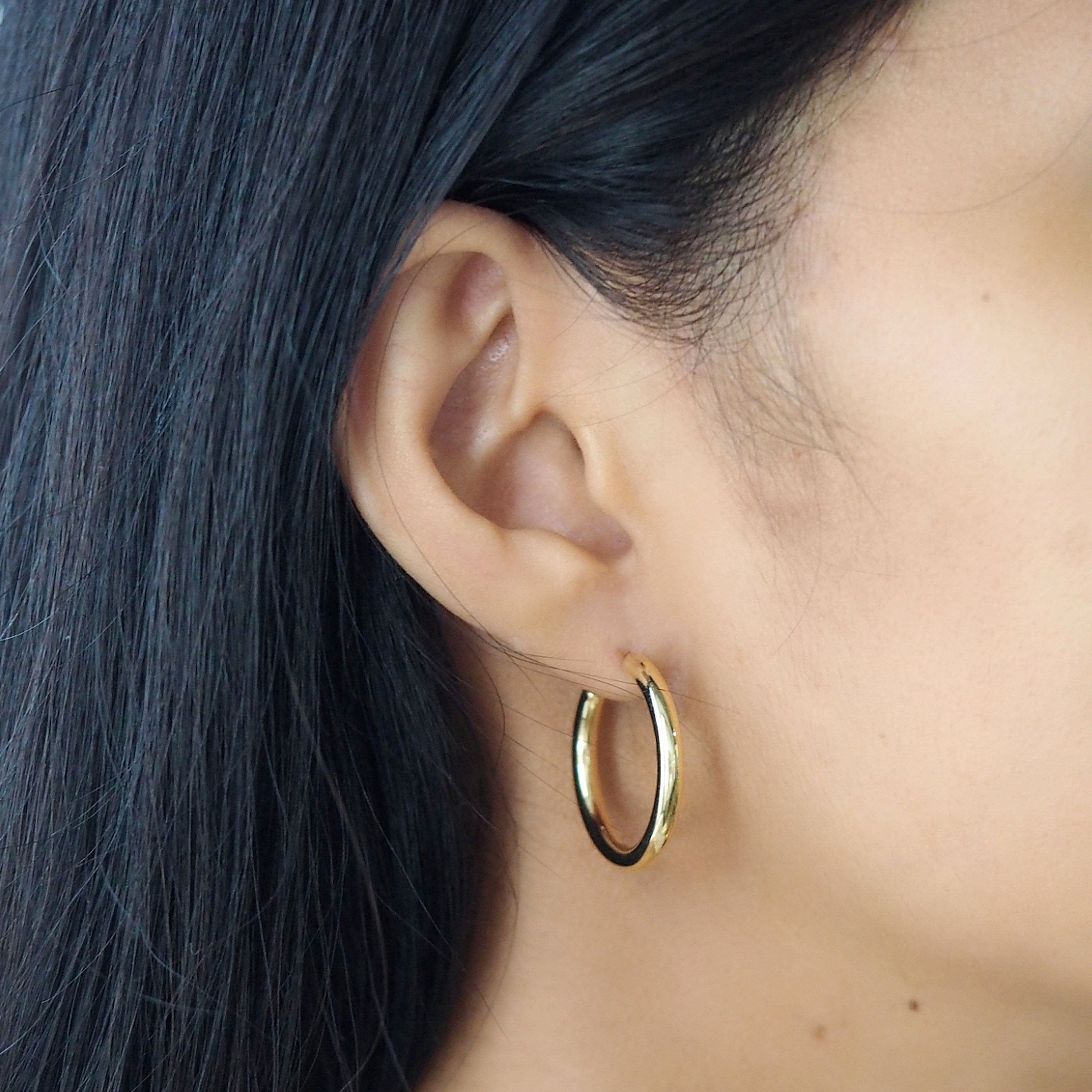 TAI JEWELRY Earrings Medium Chubby Hoop