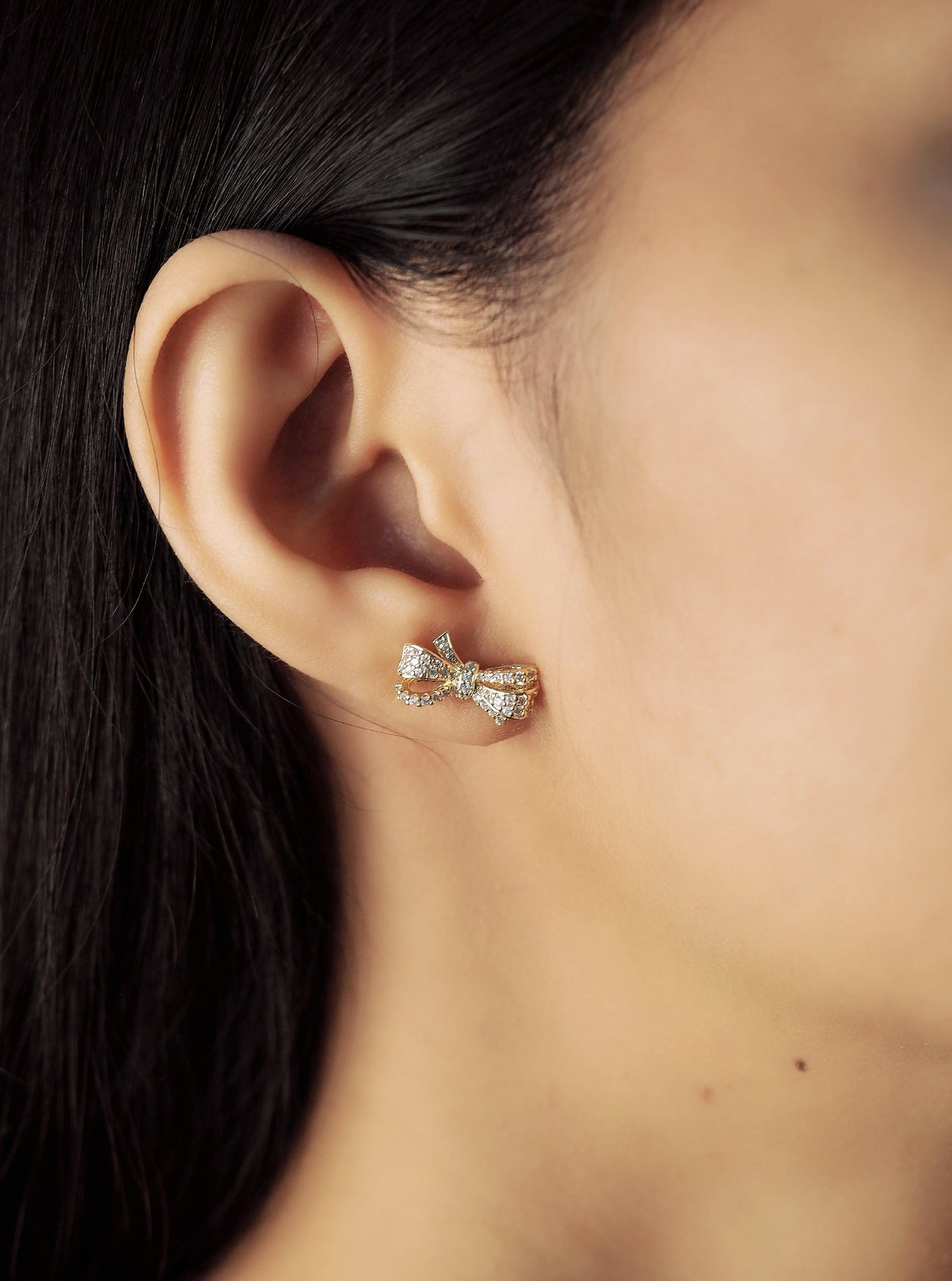 TAI-ENAMEL HEART STUDS WITH CZ ACCENTS (BLACK) main image 0