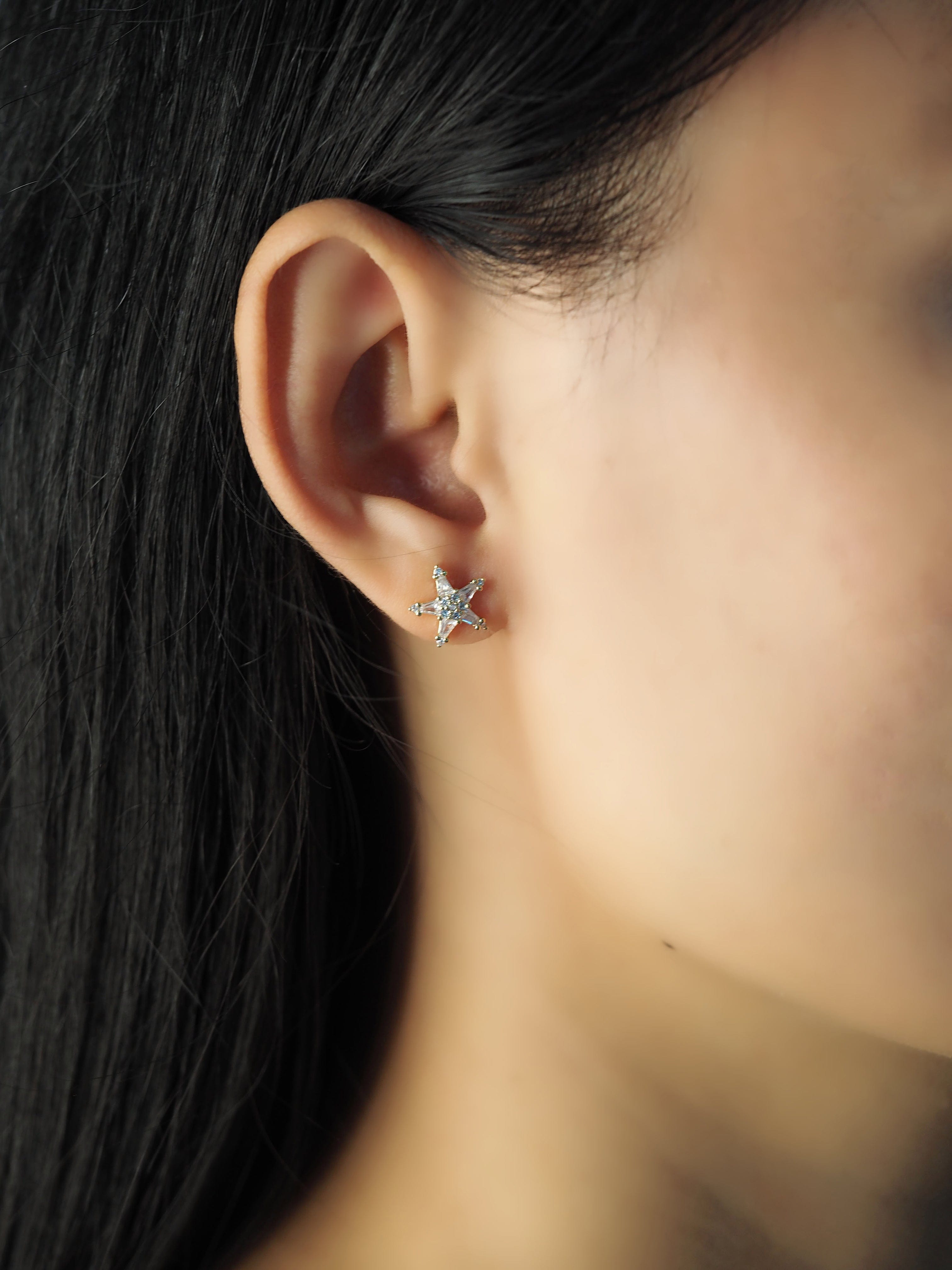 TAI JEWELRY Earrings Star Baguette Studs